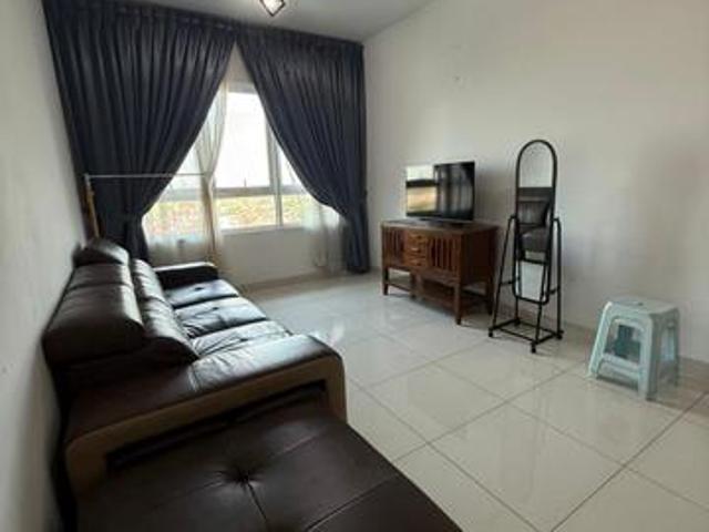 Impiria Bukit Tinggi 855sf 2r2b Partial Furnished Unit for rent