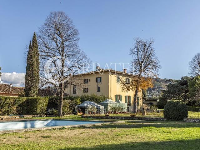 Imponente dimora d’epoca di circa 980 mq. Inserita nel suo p. 980m² Bagno a Ripoli