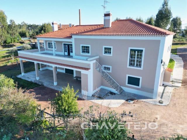 Imponente moradia de 3 quartos com vistas panorâmicas para a. 184m² Martinchel