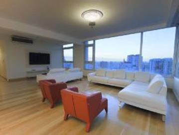 Triplex 4 Dormitorios en Venta Belgrano con pileta cubierta y parrilla
