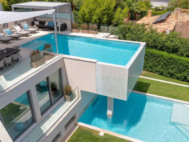 Imponente villa con 3 piscinas en exclusiva zona residencial en Nova Santa Ponsa