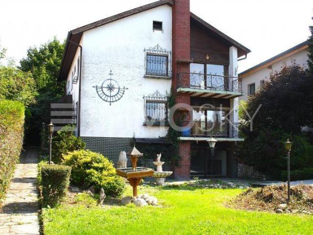 Imposantes Zweifamilienhaus im Herzen Leondings Potential allemal!