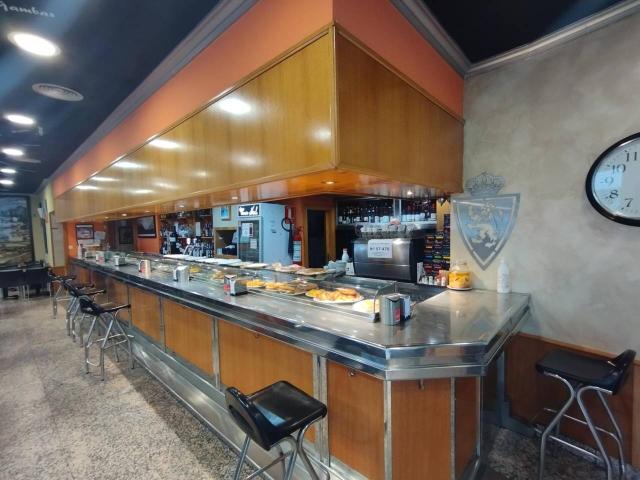 IMPORTANTE CAFETERIA EN PROPIEDAD PARA ENTRAR Y SEGUIR GANANDO DINERO DESDE EL PRIMER DIA