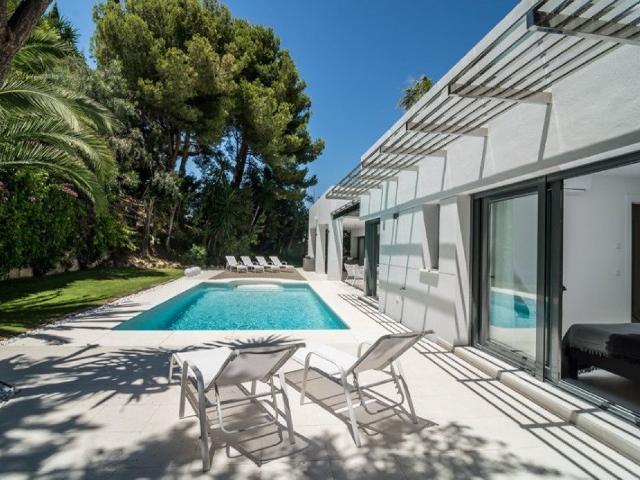 Importante: Para que podamos contactarle rápidamente para ob. 280m² Marbella