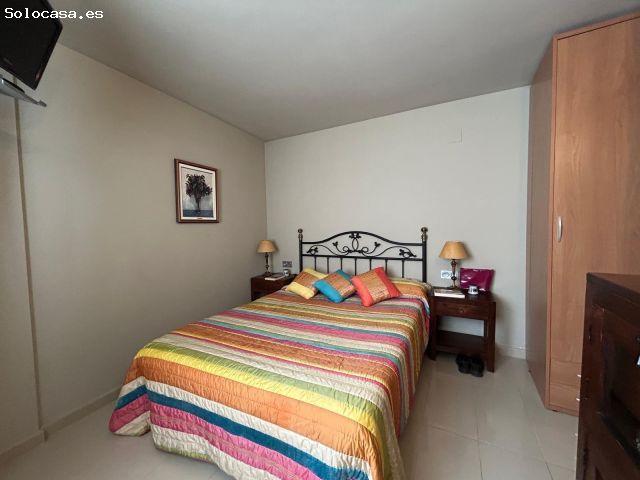 IMPRESIONANTE ÁTICO de dos habitaciones y parking
