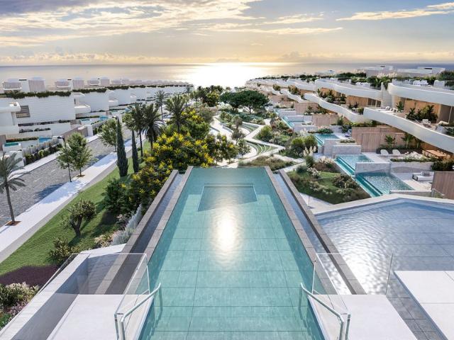 Impresionante ático en nueva urbanización junto a la playa