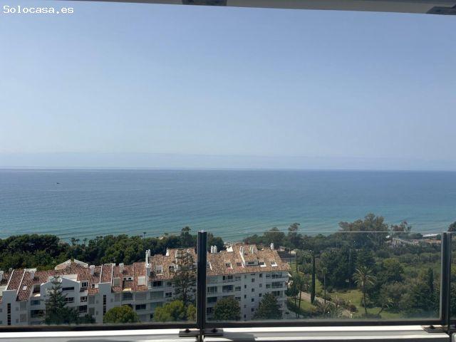 Impresionante Apartamento Renovado de 2 Dormitorios con Vistas al Mar y al Golf