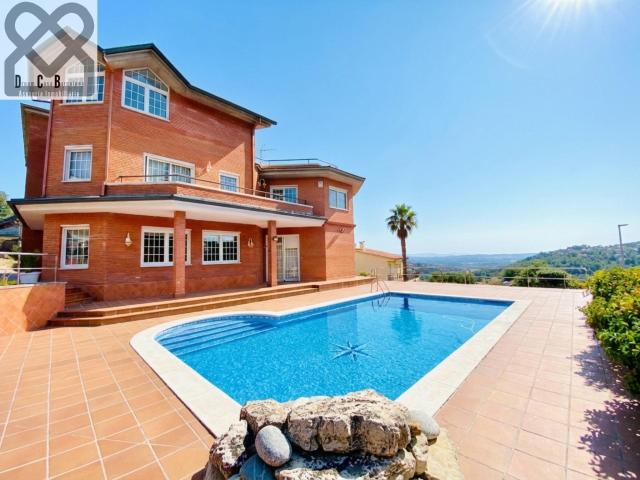 Impresionante casa de alto standing que redefine el concepto. 499m² Corbera de Llobregat
