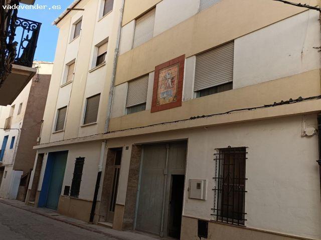 Impresionante Casa de Pueblo a la Venta! Puedes hacer 3 viviendas independientes!