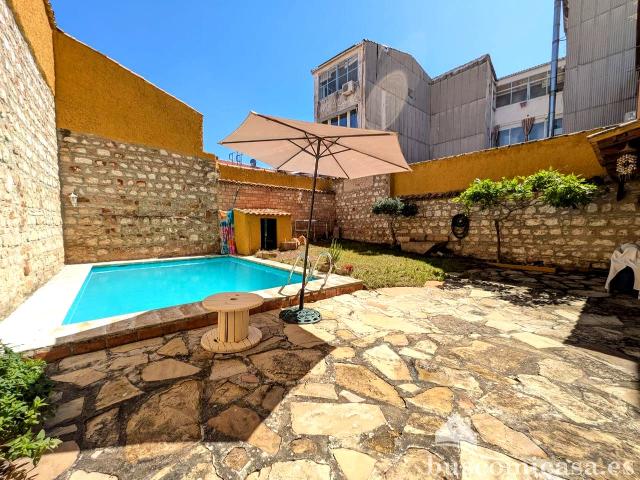 Impresionante casa en Calle Doctor