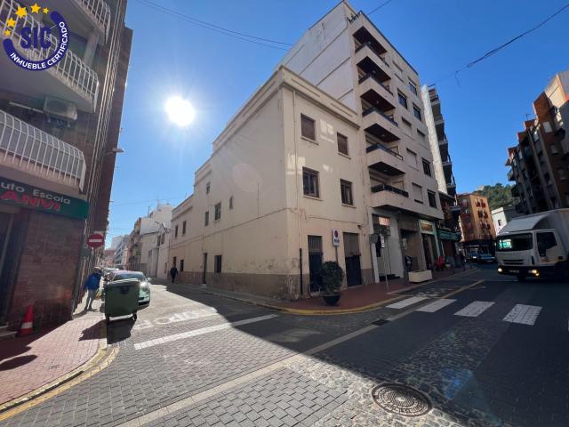 Impresionante Casa Señorial en Oliva – Un Lienzo para tu Sueño Mediterráneo
