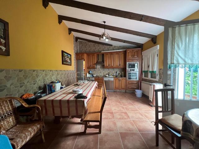 Impresionante casa reformada semi nueva en MADROÑERA Cáceres, Extremadura