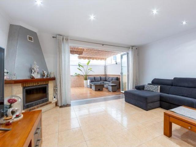 Impresionante Casa Triplex en Aguadulce Sur por solo €379,000