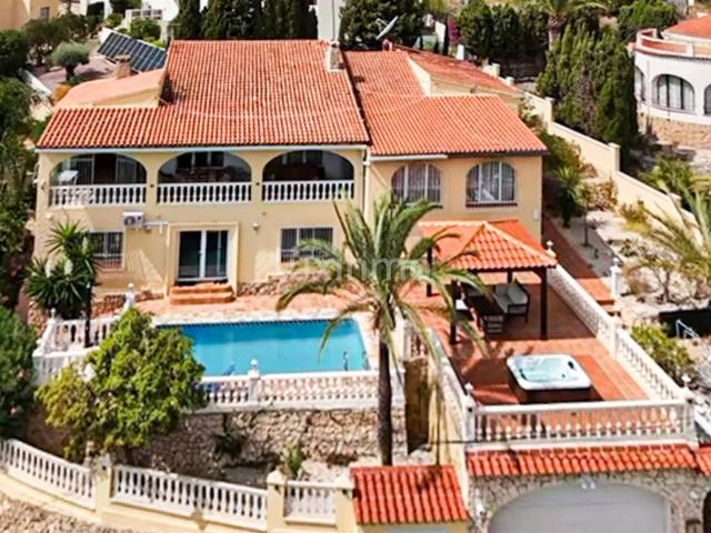 Casa en venta con vistas al mar en Maryvilla Calpe 419m² Calpe Calp