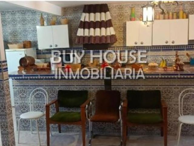 ¡IMPRESIONANTE CHALET INDEPENDIENTE EN VILLALUENGA DE LA SAGRA CON PARCELA DE