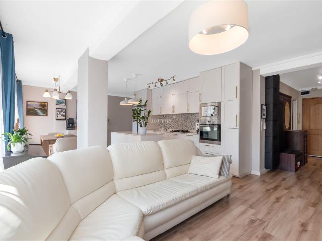 Impresionante Dúplex Moderno Remodelado en Venta en Playa de. 123m² Benidorm