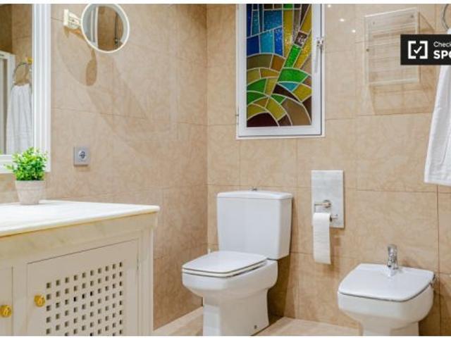 Impresionante habitación en alquiler en apartamento de 5 dormitorios en Ciutat Vella