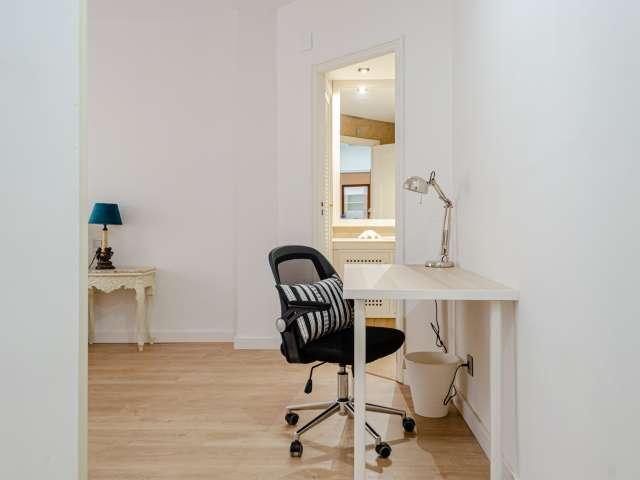 Impresionante habitación en apartamento de 5 dormitorios en Ciutat Vella