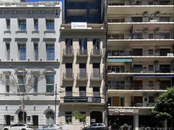 Impresionante piso a estrenar frente a plaza Vicente López. Financiación directa