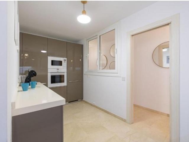 ? ¡IMPRESIONANTE PISO DE 140 m2 EN PLENO CENTRO DE FUENGIROLA! ? Licencia de Alquiler Vacacional