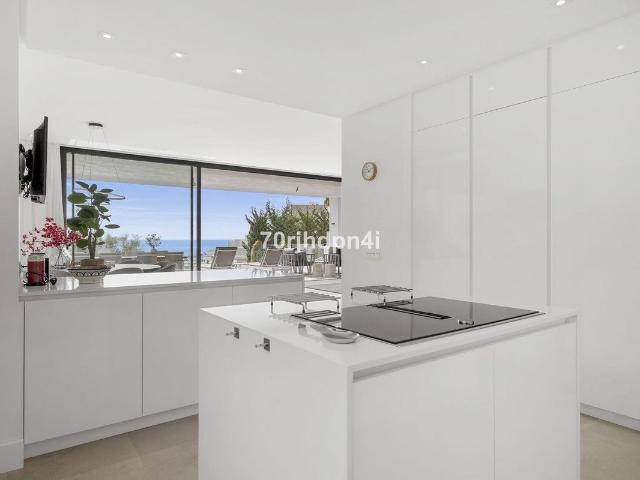 Impresionante villa de golf frente al mar en Cabopino Marbe. 635m² Marbella