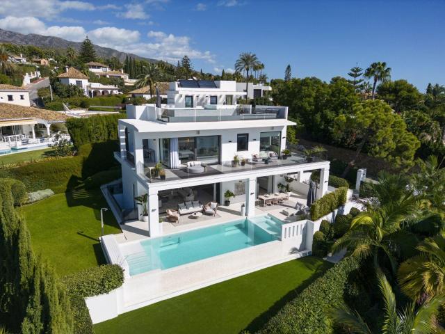 Impresionante villa de lujo moderna en Nagueles, una de las. 569m² Marbella