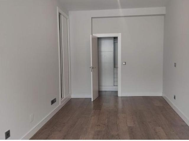 IMPRESIONANTE VIVIENDA EN CALLE TERESA GIL, VALLADOLID. 4 DORMITORIOS, 3 BAÑOS, PLAZA DE GARAJE