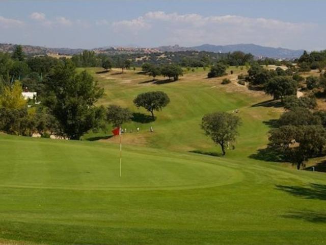 Impresionante vivienda unifamiliar independiente en Rozas Club de Golf