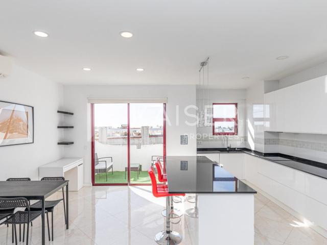 Impressionante apartamento renovado no ultimo piso, com vist 102m² Albufeira Olhos de Água