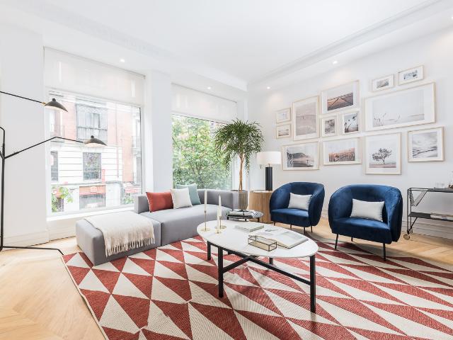 Impressive two bedroom apartment in the Center of Madrid