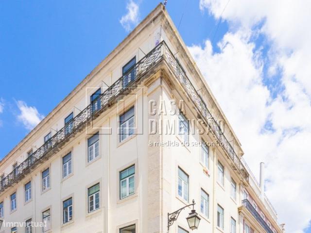 Imvel composto por dois apartamentos independentes, em prdio com.