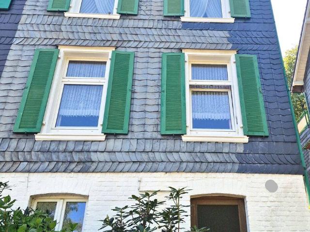 IMWRC – RESERVIERT! Altbau Doppelhaushälfte mit bergischem Flair in Barmen! Auch für Mehrgenerationen Wohnen!