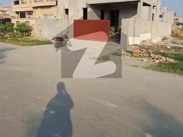 In The Centre Of DHA Lahore Mind Blowing Location