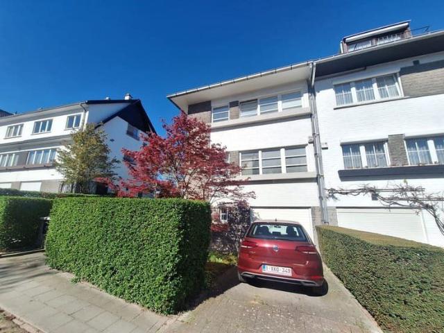 in the Chant d'Oiseau neighbourhood