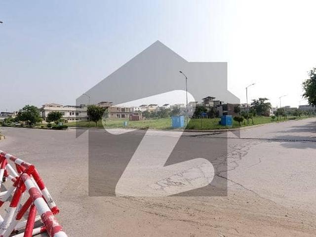 In Top City 1 Block D Residential Plot For Sale Sized 10 Marla
