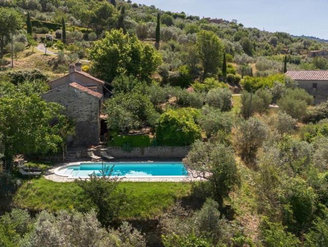 In una bella posizione, panoramica e facile da raggiungere. 155m² Cortona