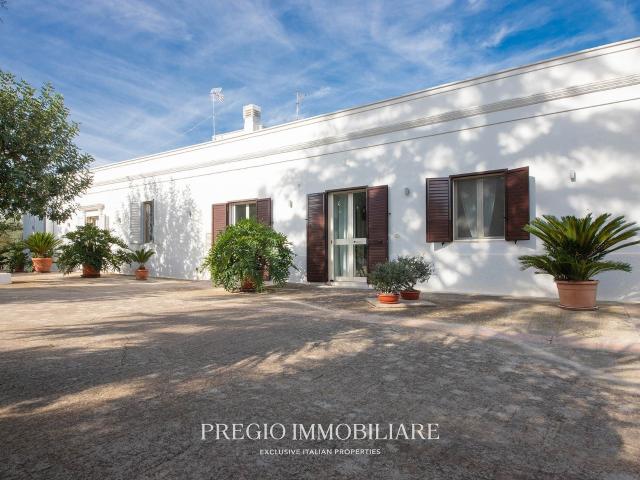 In una delle contrade più apprezzate dell'agro di Monopoli. 327m² Monopoli