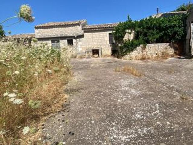 in vendita a Modica