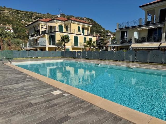 In vendita con incarico in esclusiva, proponiamo a Bordigher. 94m² Bordighera