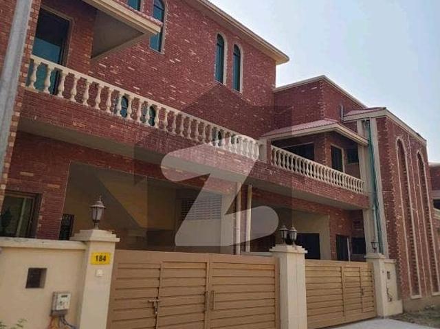 In Askari 3 Of Multan, A 6 Marla House Is Available For Sale