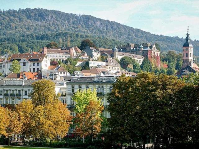 Zweifamilienanwesen am Annaberg, in Aussichtslage von Baden Baden