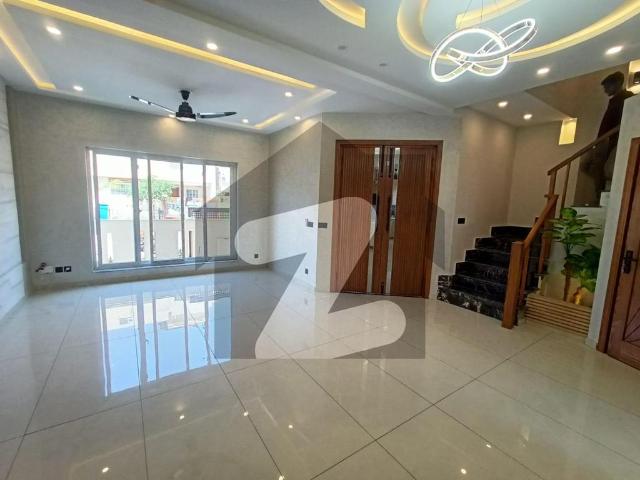 In Bahria Town Phase 8 Block M House For sale Sized 5 Marla Bahria Town Phase 8 Block M