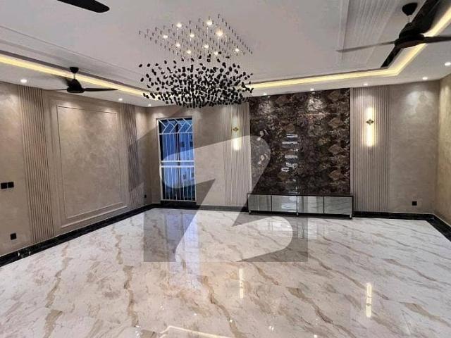 In Bahria Town Sector C Of Lahore, A 10 Marla House Is Available