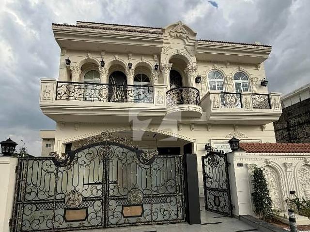 In D 12/3 10 Marla House For Sale
