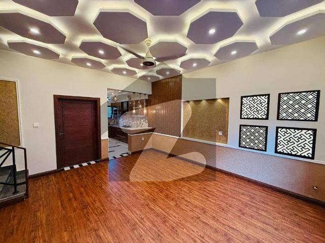 In D 12/4 Of Islamabad, A 4 Marla House Is Available
