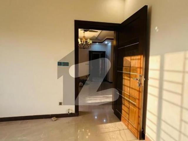 In D 12 8 Marla House For rent D 12