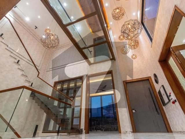In DHA Phase 6 Block B House For Sale Sized 1 Kanal DHA Phase 6 Block B