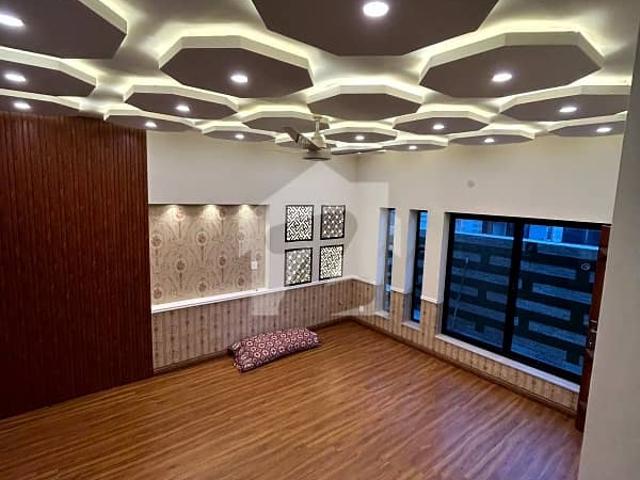 In F 6 Of F 6, A 444 Square Yards House Is Available