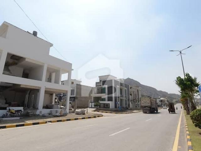 In Faisal Hills 1 Kanal Residential Plot For sale