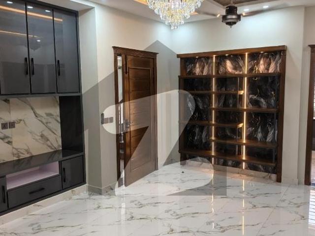 In G 13/4 House For Sale Sized 2450 Square Feet G 13/4